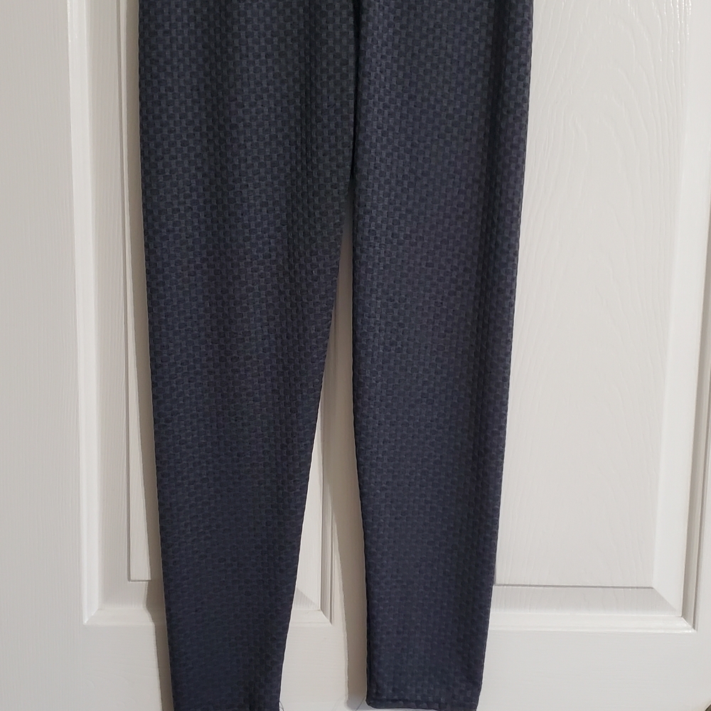 Women's Black Textured Shapewear Leggings